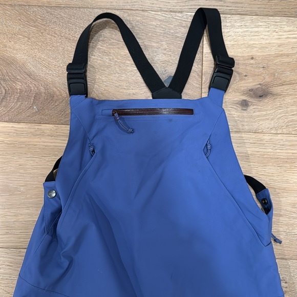 Flylow foxy ski bibs medium. - Picture 4 of 5